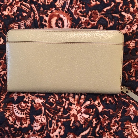 Mint green Kate Spade wallet - Picture 4 of 5